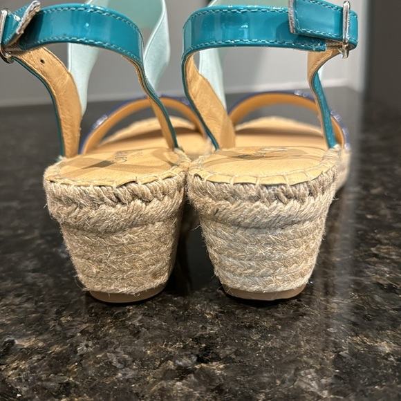 New in Box SIZE 10 Multi Color Blue Wedge Sandals by Carmen Saiz. - Picture 3 of 9